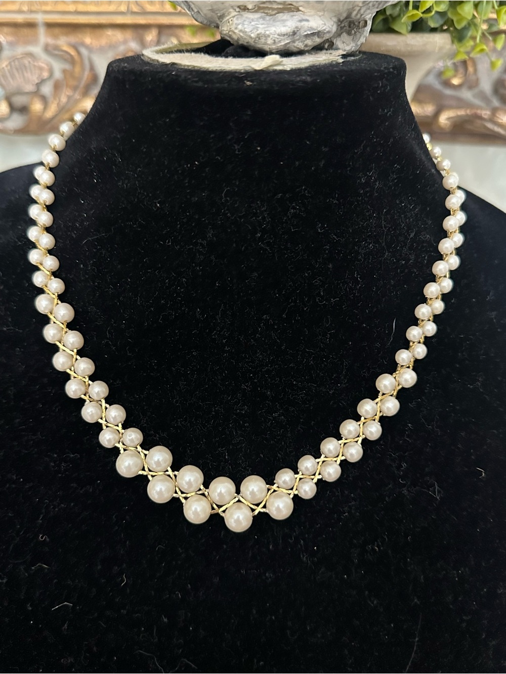 Vintage Graduated Faux Pearl Gold Woven Mesh Ribbon Collar Necklace‎